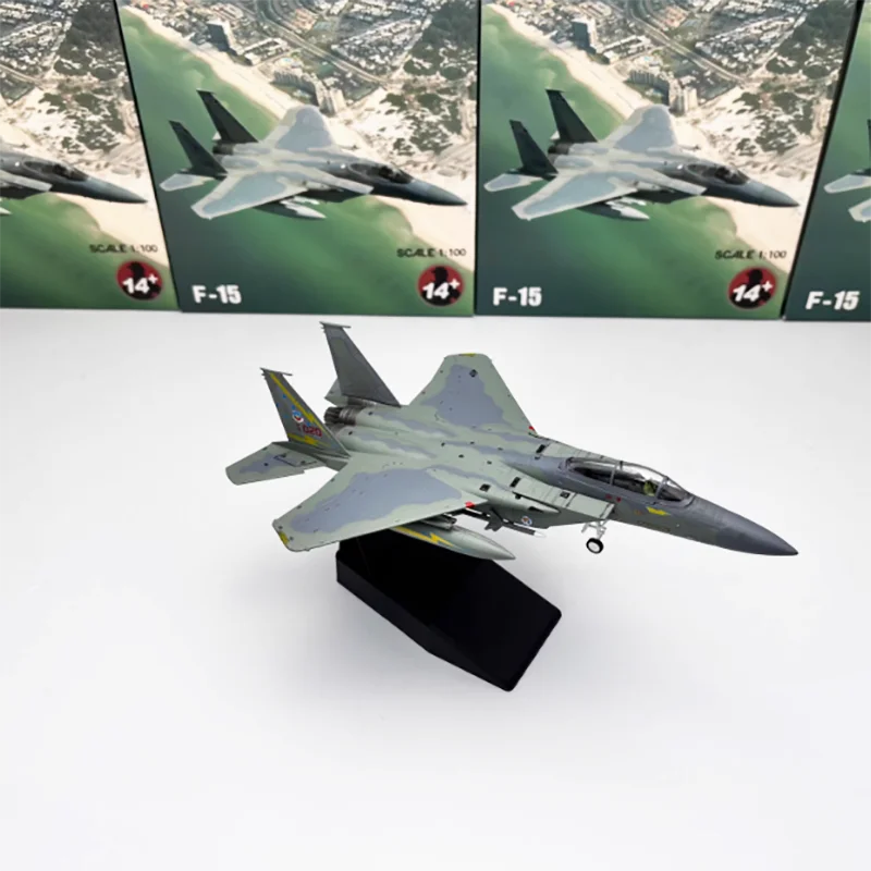 F-15 Strike Eagle Military - 1/100 Scale