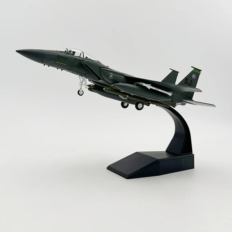 F15 Strike Eagle Fighter USAF - SJ (Dark Grey) - 1/100 Scale